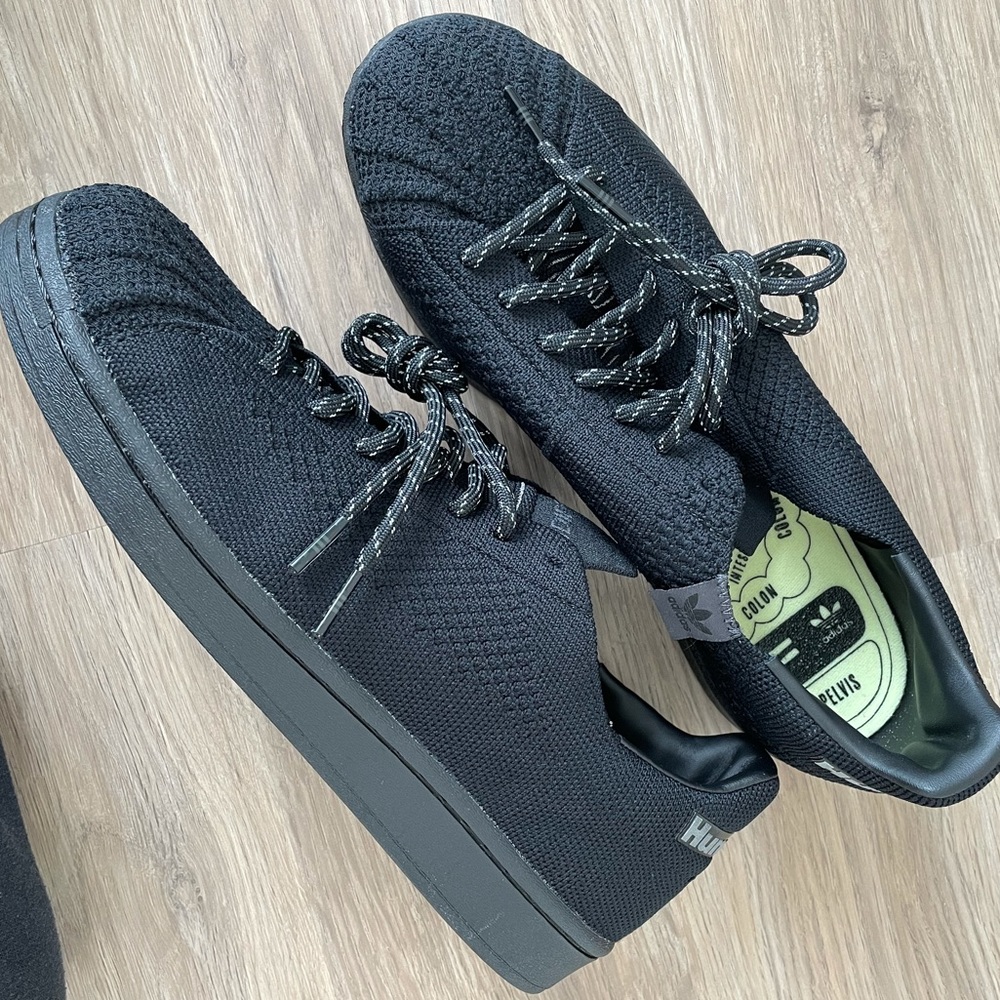 ADIDAS x PHARRELL SUPERSTAR SNEAKER